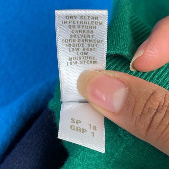 St. John Wool top - Picture 5 of 7